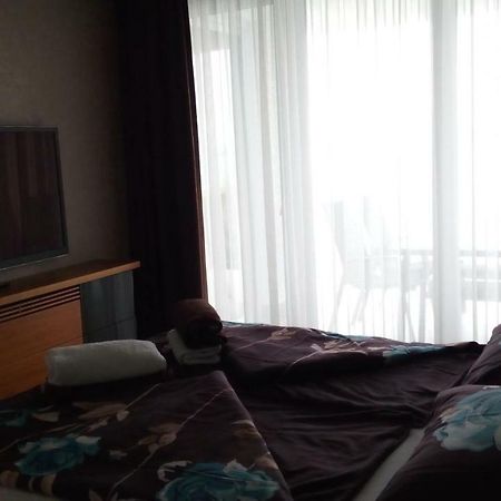 Marcelo Deluxe Apartment Тихань Экстерьер фото