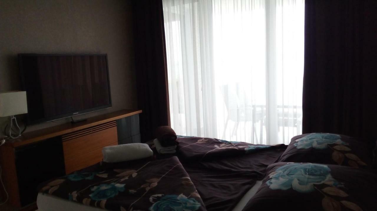 Marcelo Deluxe Apartment Тихань Экстерьер фото
