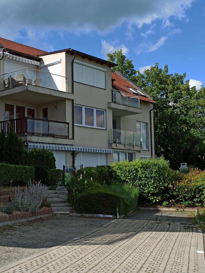 Marcelo Deluxe Apartment Тихань Экстерьер фото